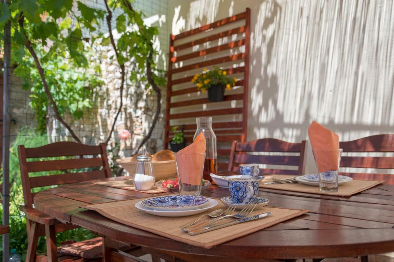 Mediterranean Terrace Apartment With Bikes & Sup Skradin Exterior foto