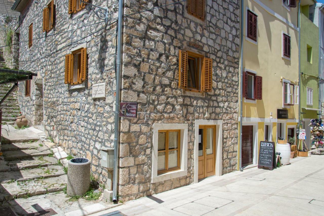 Mediterranean Terrace Apartment With Bikes & Sup Skradin Exterior foto